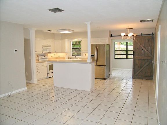 3rd image of 1577 Havana Dr