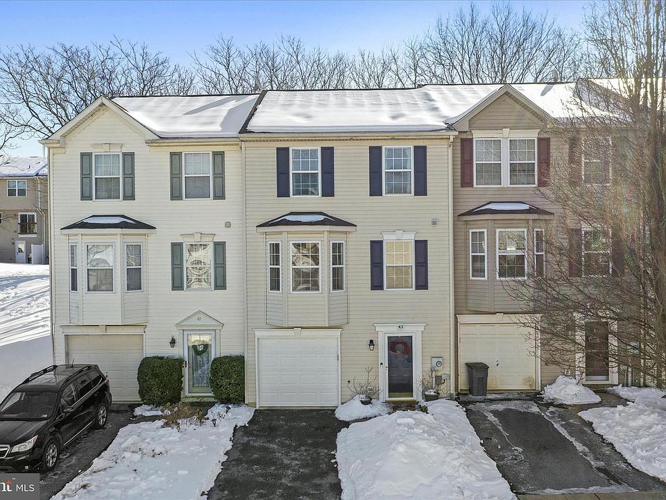 1st image of 43 Quince Tree Dr