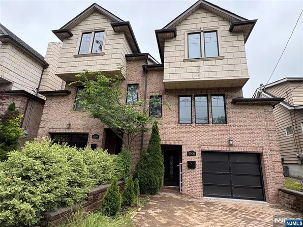 1006 Morningside Ln, Fort Lee, NJ 07024