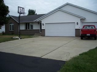1612 E Williams Dr, Beloit, WI 53511