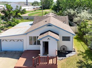 2 Robinson St #2, Scobey, MT 59263