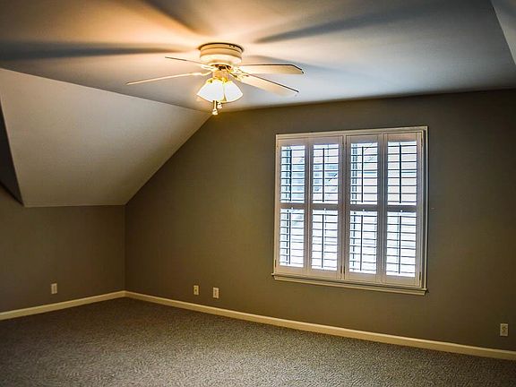 5th image of 731 Stonetrace Dr