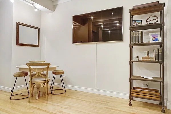 Rented by Compass | media 9