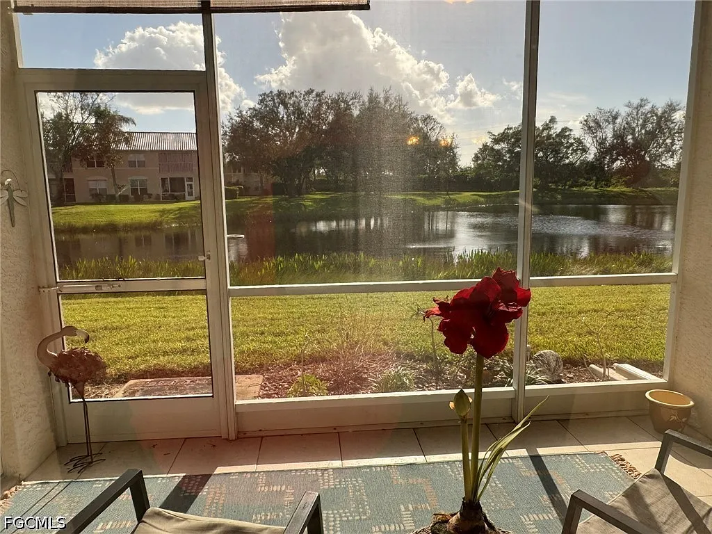 2 bed, 2.0 bath, 1256 sqft, $3,750 — Photo 2