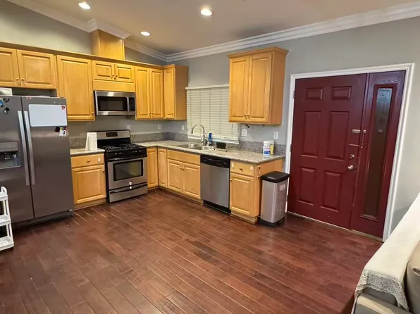 1686 Locust St, Pasadena, CA 91106