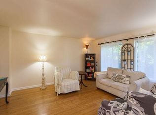 487 Tulipan Way, Talent, OR 97540