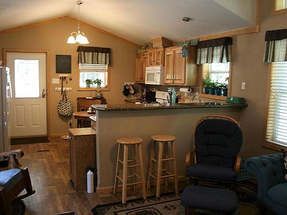 3rd image of 951 N 170th Rd