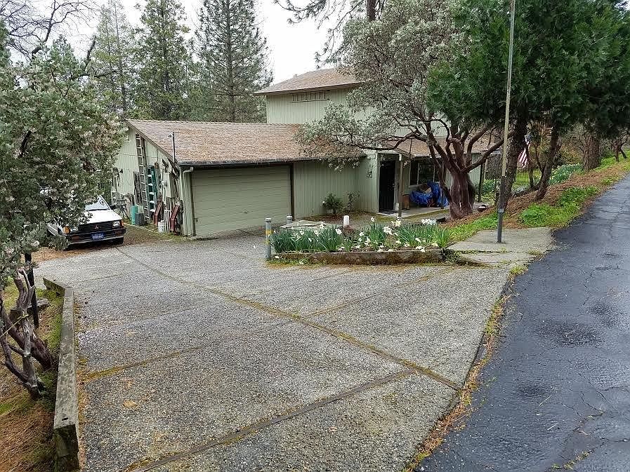 1st image of 34215 Elk Ln