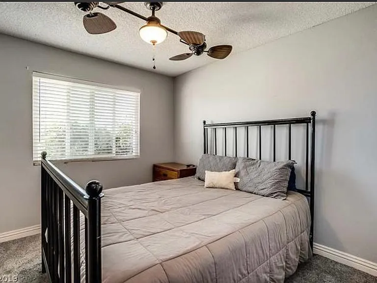 116 Sterling Ct — Photo 4
