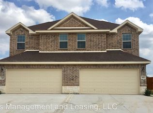 1057/1059 W Sierra Vista Ct, Midlothian, TX 76065