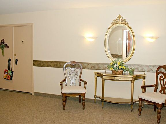 4th image of 255 N Portage Path APT 501
