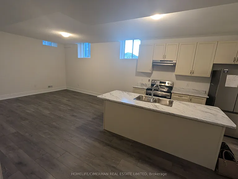 193 Rowe St #BASEMENT — Photo 9