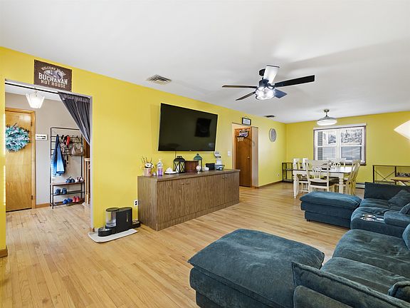 3rd image of 82 PLEASANT PL