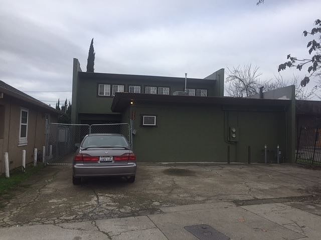 1st image of 3952 Franklin Blvd
