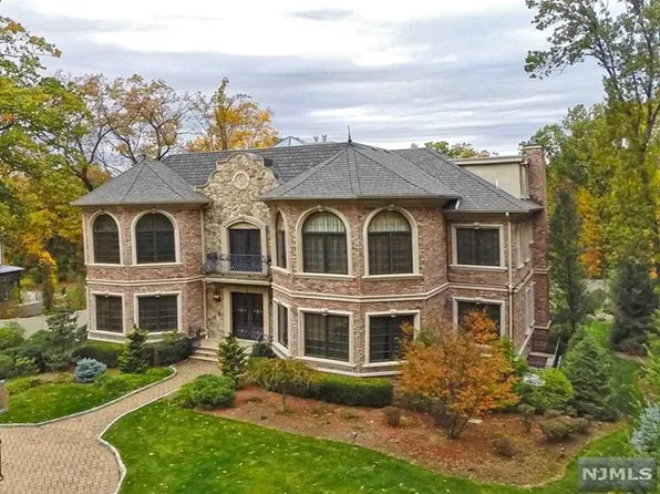 43 Warren Ln, Alpine, NJ 07620