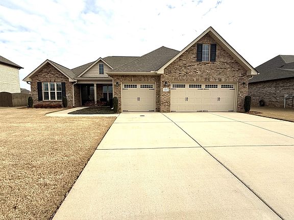 2nd image of 107 Colony Cove Dr