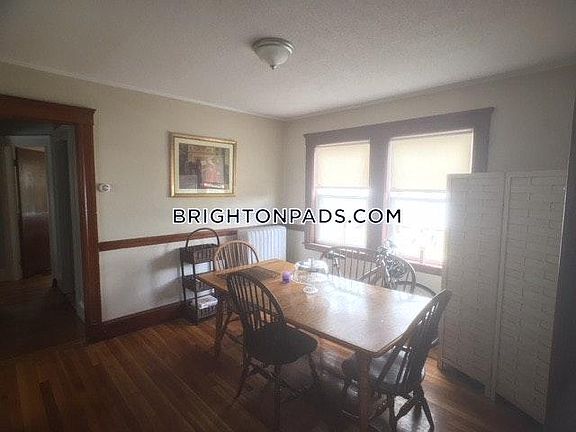 5th image of 66 Falkland St #1AB