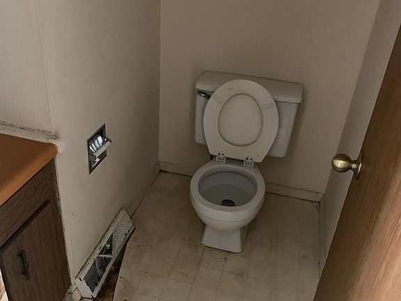 2nd image of 2340-2378 Ansley St #2376