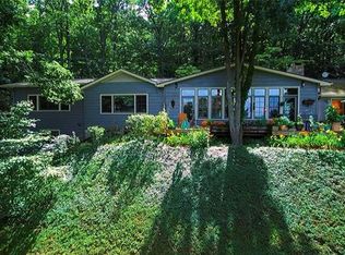 9 Heartsong Ln, Fairview, NC 28730