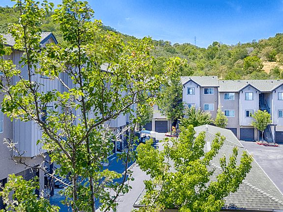 Resort style community at Crooked Oak at Loma Verde Preserve, Novato, California