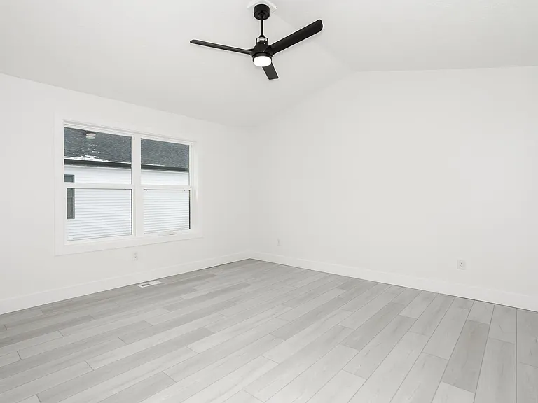 1527 Duncannon Dr — Photo 22