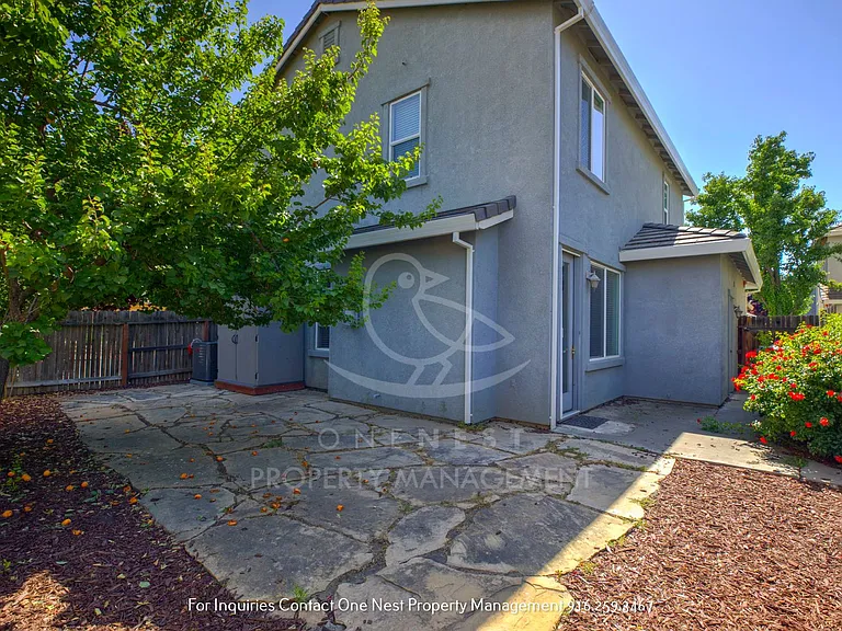 862 Courtyards Loop — Photo 31