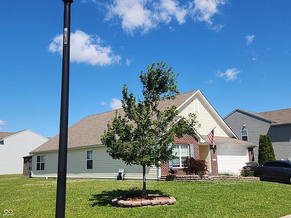 2nd image of 4324 Big Leaf Ln