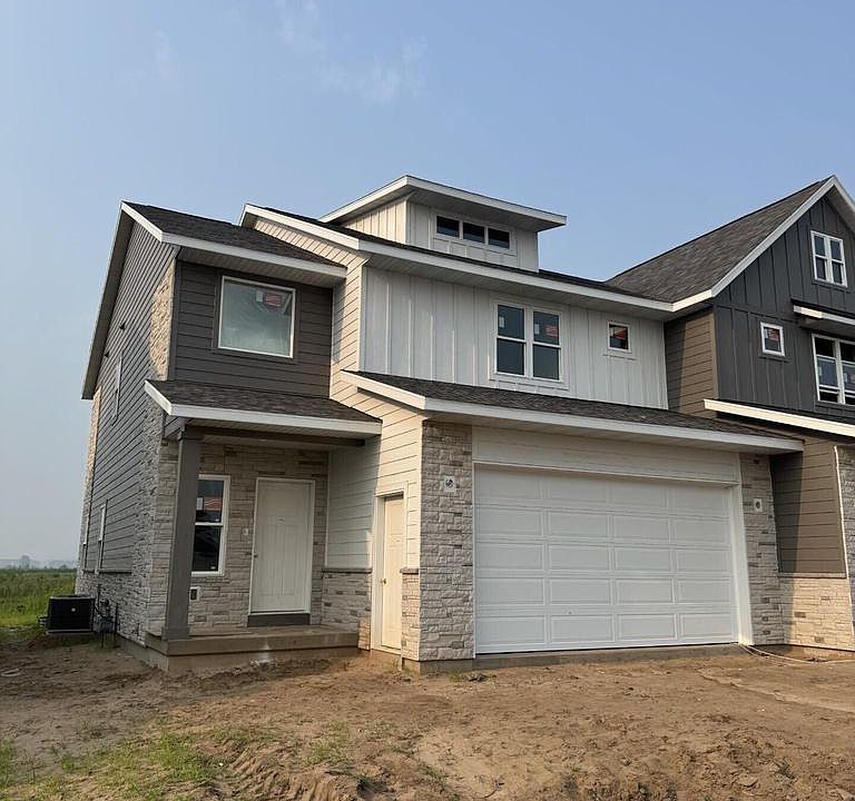2nd image of 1632 Red Clover STREET