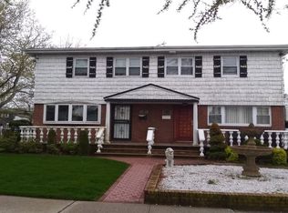 25352 147th Ave, Rosedale, NY 11422