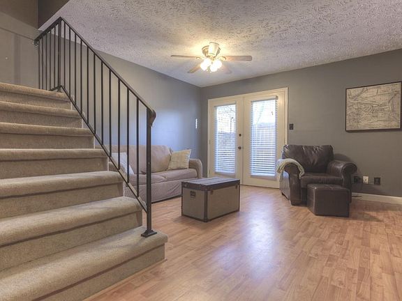 3rd image of 102 Ladbrook Ln