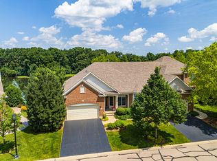 4053 Honeymoon Rdg, Lake In The Hills, IL 60156