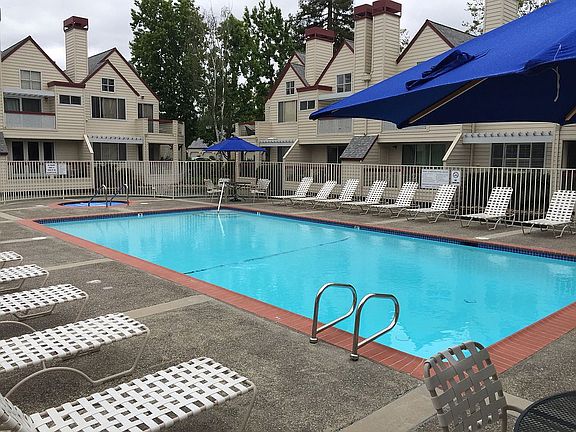 5th image of 1005 Chelsea Way