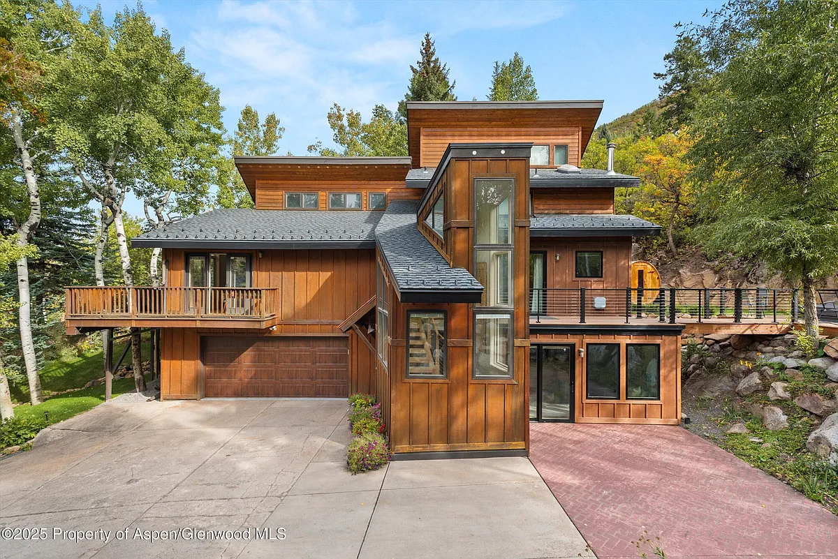 Building Photo - 314 Mountain Laurel Dr