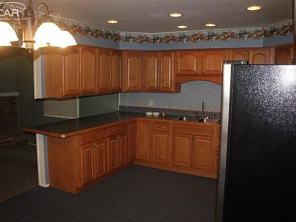 5th image of 4222 Charter Oak Dr