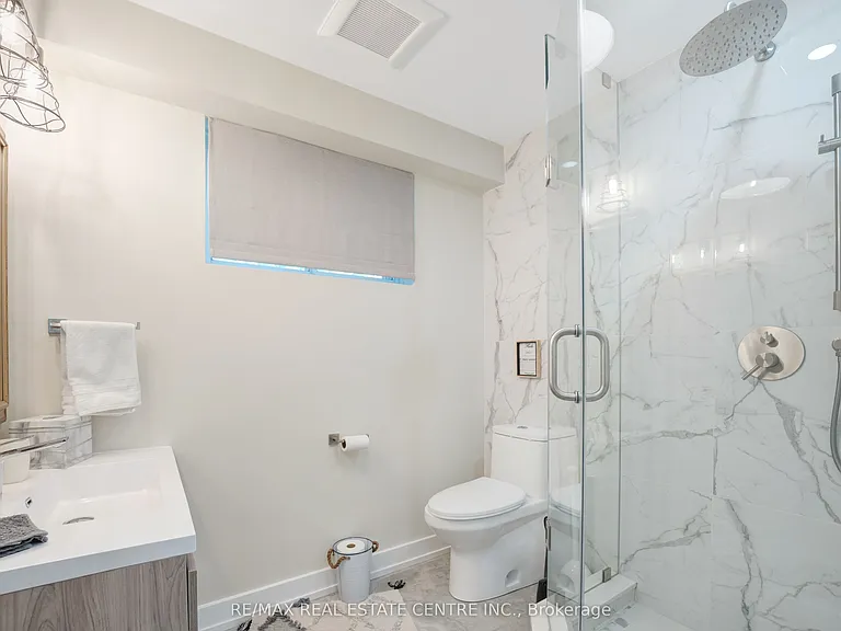 27 Irene Rd — Photo 23