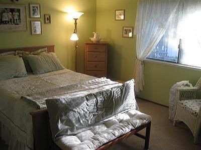 The bedroom is very quiet, especially living on a cul-de-sac! 