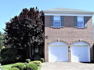 20 Baltusrol Dr, Manalapan, NJ 07726