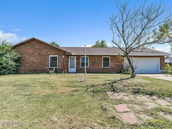 2nd image of 1541 Cypress Dr