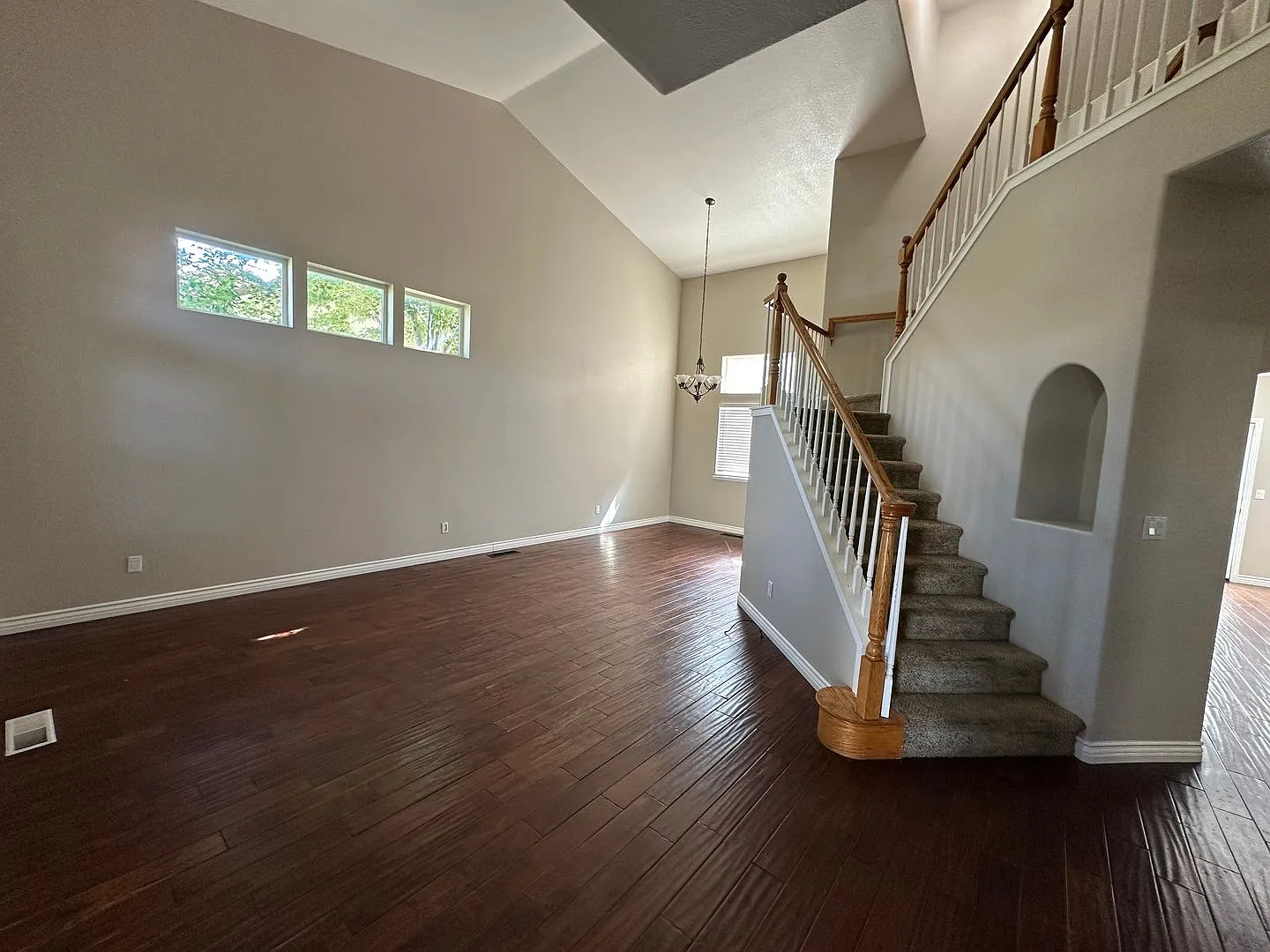 9779 Thunder Mountain Way — Photo 2