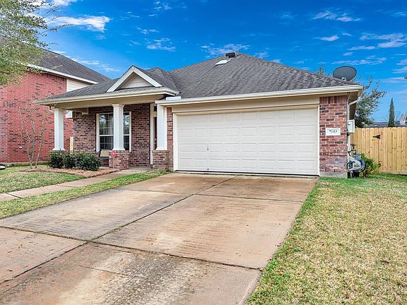 3rd image of 7103 Cornflower Ln