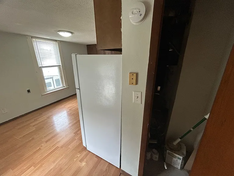 107 W Prairie St — Photo 14