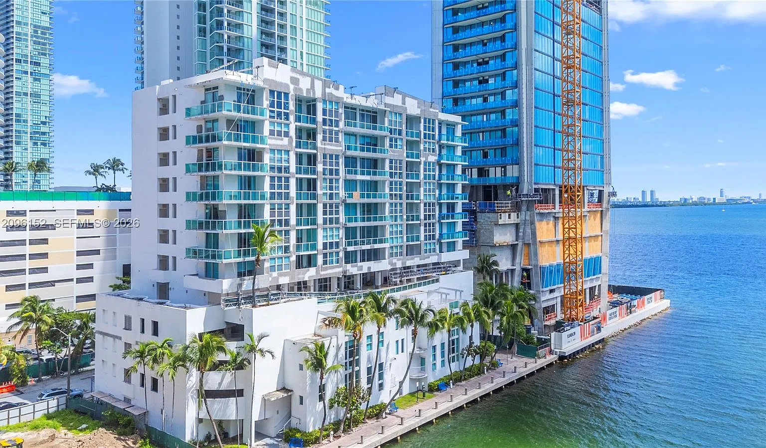 Moon Bay Of Miami Condo — Photo 3