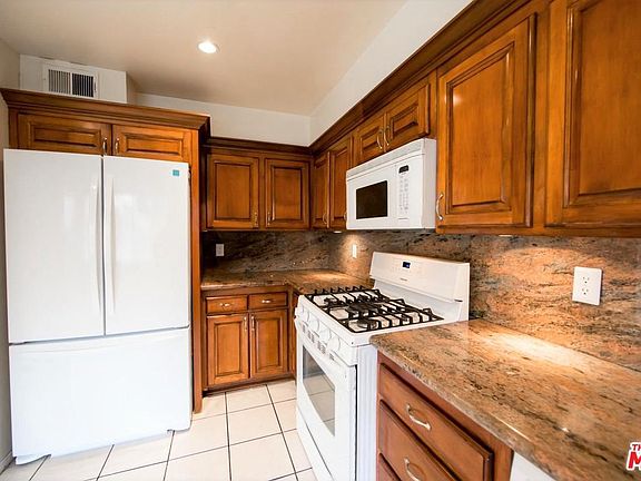 3rd image of 4838 Salem Village Pl