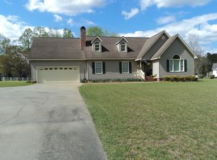 255 Timber Cove Dr, Whiteville, NC 28472