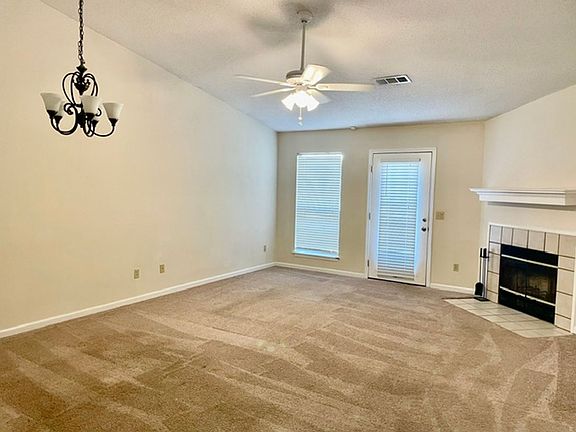 5th image of 1428 Southern Gardens Dr