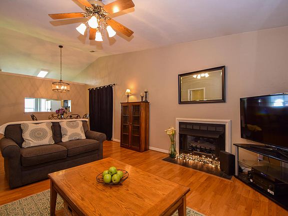 5th image of 6976 Black Walnut Ct