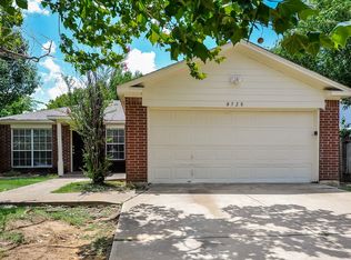 8528 Gatlinburg Dr, Fort Worth, TX 76123