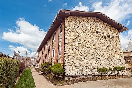 1st image of 906 S 27th St APT 6