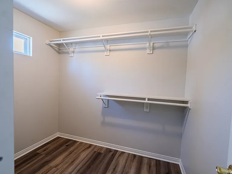 4475 Barnard St — Photo 26