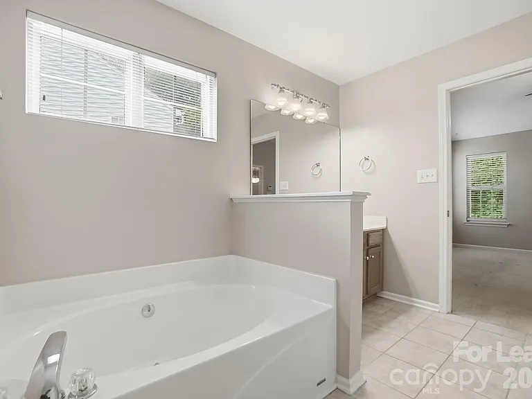 2830 Black Walnut Ln — Photo 15